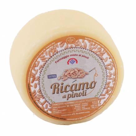 Ricamo ai pinoli formaggio aromatizato